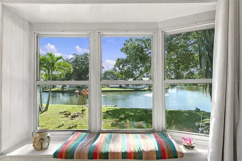 View/Area - 980 7th St NW #1A, Largo, FL 33770 photo 1 of 16