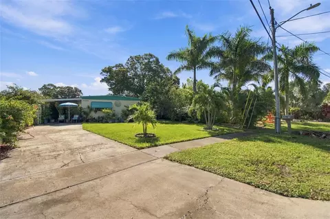 Exterior - 980 7th St NW #1A, Largo, FL 33770 photo 3 of 26