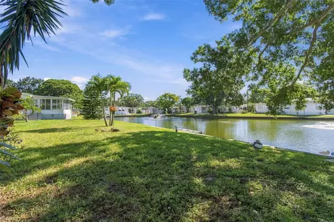 View/Area - 980 7th St NW #1A, Largo, FL 33770 photo 4 of 16