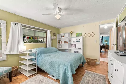 Bedroom - 980 7th St NW #1A, Largo, FL 33770 photo 4 of 7