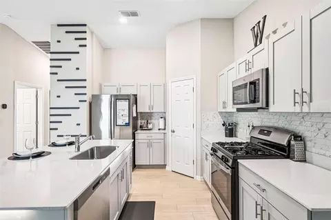 Kitchen - 7755 Depot Loop, Parrish, FL 34219 photo 2 of 6