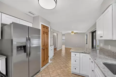 Kitchen - 906 Cutler Dr, Seffner, FL 33584 photo 2 of 7