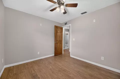 Bedroom - 906 Cutler Dr, Seffner, FL 33584 photo 8 of 10