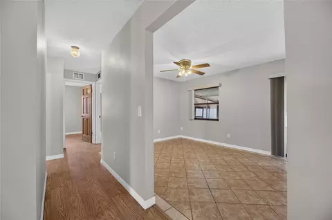 Entry Way - 906 Cutler Dr, Seffner, FL 33584 photo 2 of 3