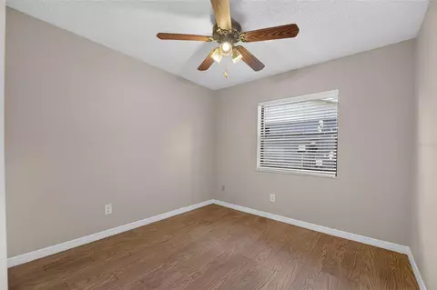 Bedroom - 906 Cutler Dr, Seffner, FL 33584 photo 7 of 10