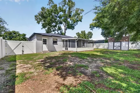 Exterior - 906 Cutler Dr, Seffner, FL 33584 photo 9 of 11