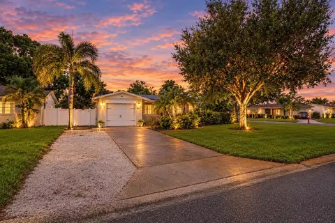5601 15th Ave N, Saint Petersburg, FL 33710
