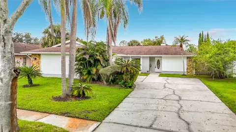 5118 Brynn Mawr Dr, Tampa, FL 33624