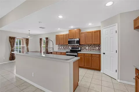 Kitchen - 6129 41st Street St E, Bradenton, FL 34203 photo 2 of 2