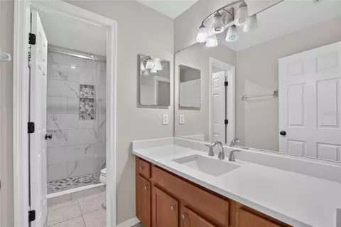 Bath - 6129 41st Street St E, Bradenton, FL 34203 photo 4 of 5