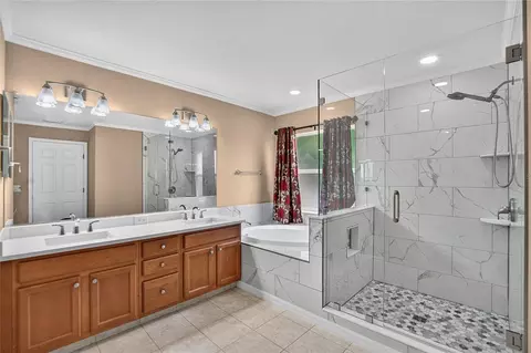 Bath - 6129 41st Street St E, Bradenton, FL 34203 photo 2 of 5