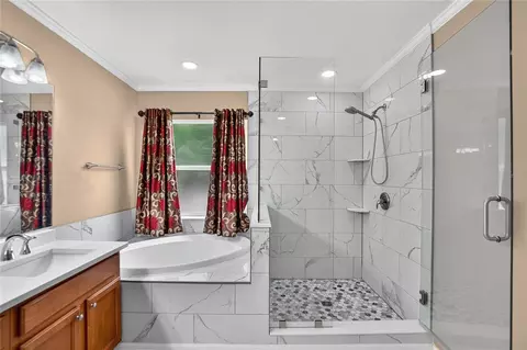 Bath - 6129 41st Street St E, Bradenton, FL 34203 photo 3 of 5