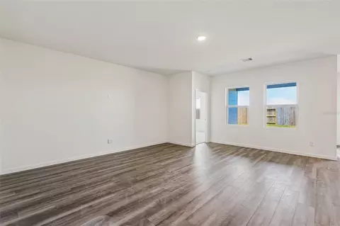 Living - 10861 Curving Creek Loop, Parrish, FL 34219 photo 2 of 7