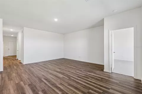Living - 10861 Curving Creek Loop, Parrish, FL 34219 photo 4 of 7