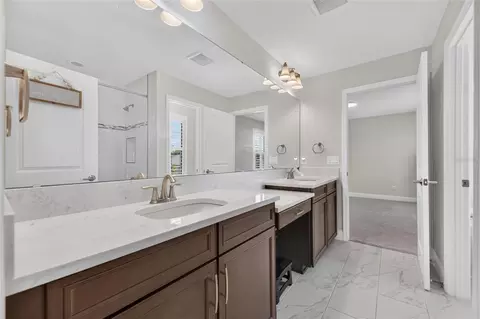 Bath - 9125 Warm Springs Cir, Parrish, FL 34219 photo 2 of 7