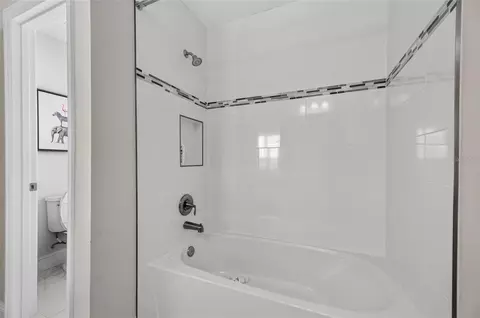 Bath - 9125 Warm Springs Cir, Parrish, FL 34219 photo 3 of 7