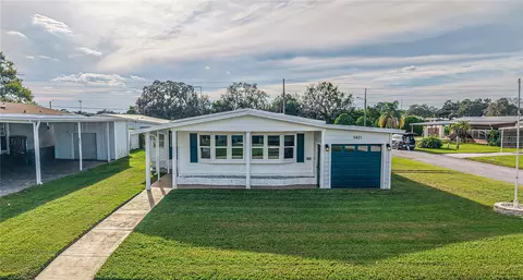 5421 Mohawk St, Zephyrhills, FL 33542