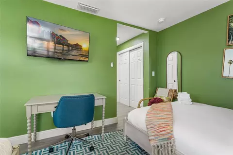 Bedroom - 412 Deville Dr E, Largo, FL 33771 photo 5 of 6