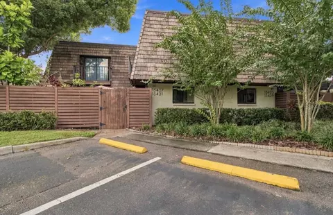 15431 W Pond Woods Dr #1, Tampa, FL 33618