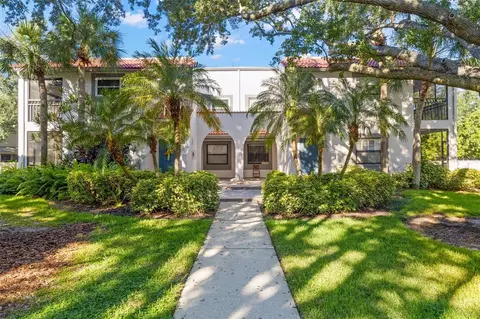 484 Santa Cruz Pl NE #E, Saint Petersburg, FL 33703