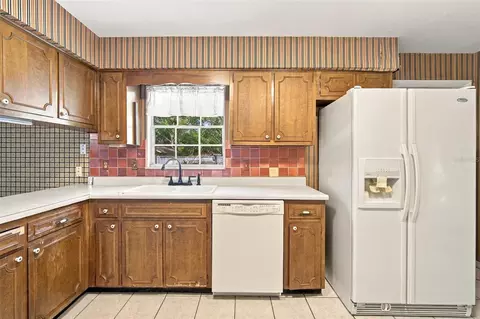 Kitchen - 409 El Greco Dr, Brandon, FL 33511 photo 2 of 4