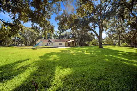 Exterior - 409 El Greco Dr, Brandon, FL 33511 photo 2 of 13