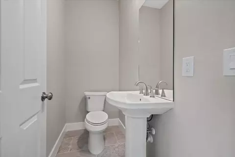 Bath - 10704 Banfield Dr, Riverview, FL 33579 photo 1 of 8