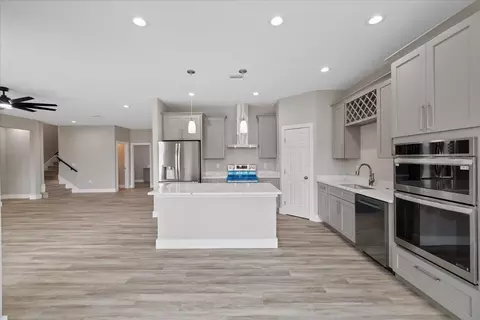 Kitchen - 10704 Banfield Dr, Riverview, FL 33579 photo 1 of 6
