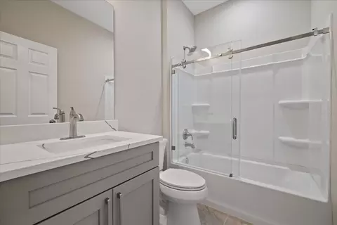 Bath - 10704 Banfield Dr, Riverview, FL 33579 photo 2 of 8