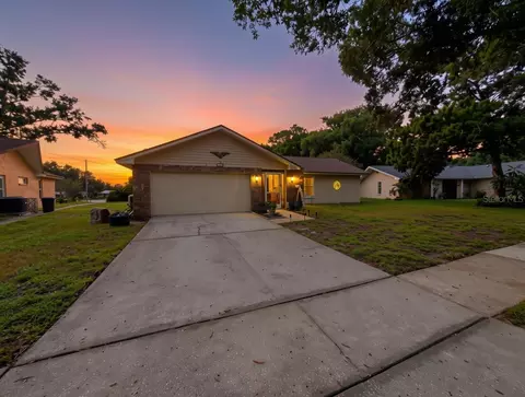 1382 Glengarry Dr, Palm Harbor, FL 34684