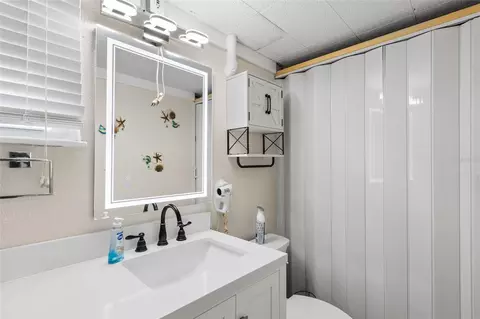 Bath - 4317 Biscayne Dr, Hernando Beach, FL 34607 photo 1 of 5