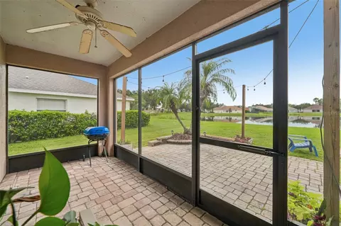 Exterior - 6527 Bridgecrest Dr, Lithia, FL 33547 photo 4 of 10