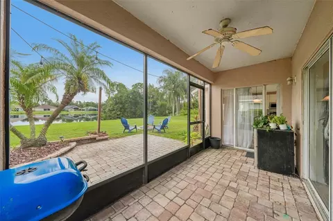 Exterior - 6527 Bridgecrest Dr, Lithia, FL 33547 photo 5 of 10