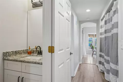 Entry Way - 6527 Bridgecrest Dr, Lithia, FL 33547 photo 1 of 2
