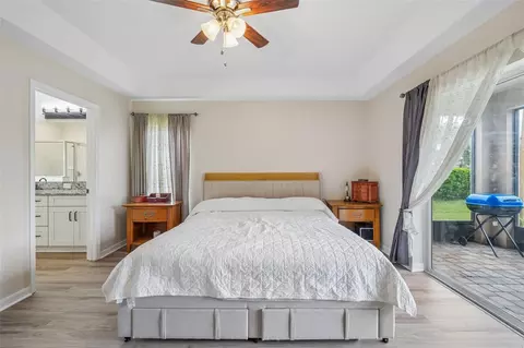 Bedroom - 6527 Bridgecrest Dr, Lithia, FL 33547 photo 2 of 5