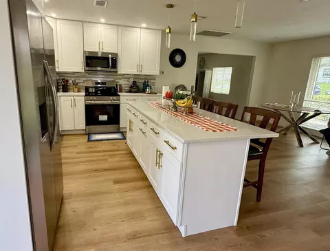 Kitchen - 815 Bishop Pl, Seffner, FL 33584 photo 2 of 2