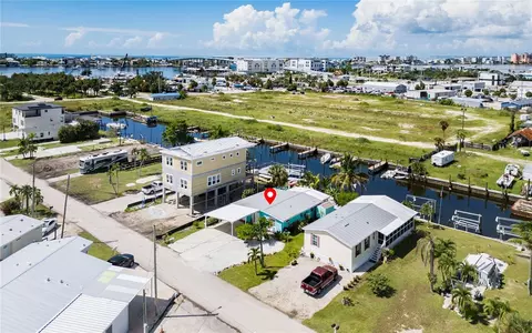 847 Oak St, Fort Myers Beach, FL 33931