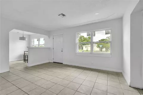Living - 3312 Plummer Cir, Melbourne, FL 32901 photo 2 of 5