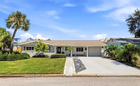 3800 Beach Dr SE, Saint Petersburg, FL 33705