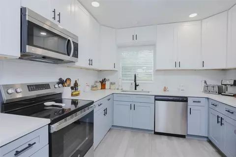 Kitchen - 16606 Forest Park Dr, Lutz, FL 33549 photo 2 of 3