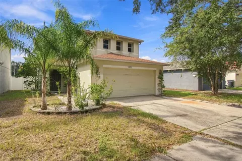 Exterior - 11771 Mango Cross Ct, Seffner, FL 33584 photo 2 of 4
