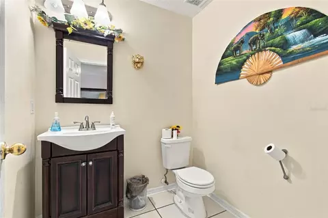 Bath - 11771 Mango Cross Ct, Seffner, FL 33584 photo 1 of 4