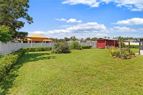 Exterior - 1105 Lenna Ave, Seffner, FL 33584 photo 8 of 11
