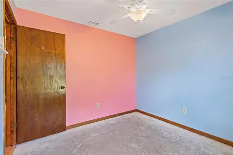 Bedroom - 1105 Lenna Ave, Seffner, FL 33584 photo 3 of 6
