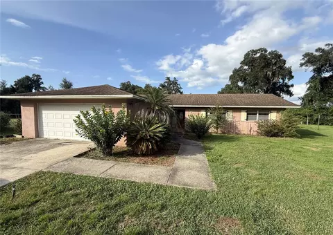 2906 Oak Crest Dr, Plant City, FL 33565
