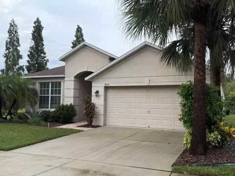 Exterior - 8606 Deep Maple Dr, Riverview, FL 33578 photo 4 of 9