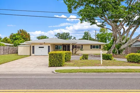 1431 Pinellas Point Dr S, Saint Petersburg, FL 33705