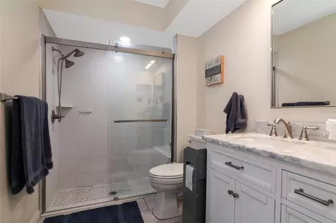 Bath - 2158 Beverly Ln, Clearwater, FL 33763 photo 1 of 2