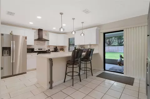Kitchen - 2158 Beverly Ln, Clearwater, FL 33763 photo 1 of 5