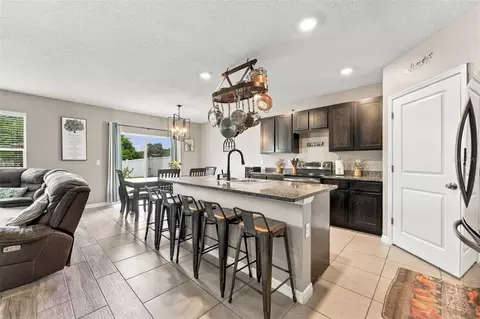 Kitchen - 506 Diamond Ridge Rd, Seffner, FL 33584 photo 1 of 2